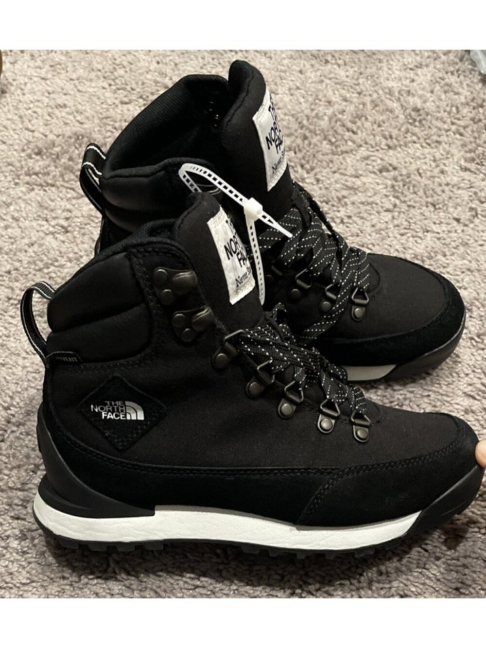 WOMEN'S THE NORTH FACE BACK-TO-BERKELEY IV TEXTILE WATERPROOF BOOTS Size US 5.5